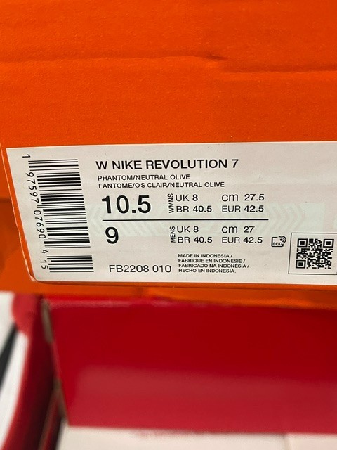 Women’s Size 10.5 Nike Revolution 7 Color Phantom/Neutral Olive NEW