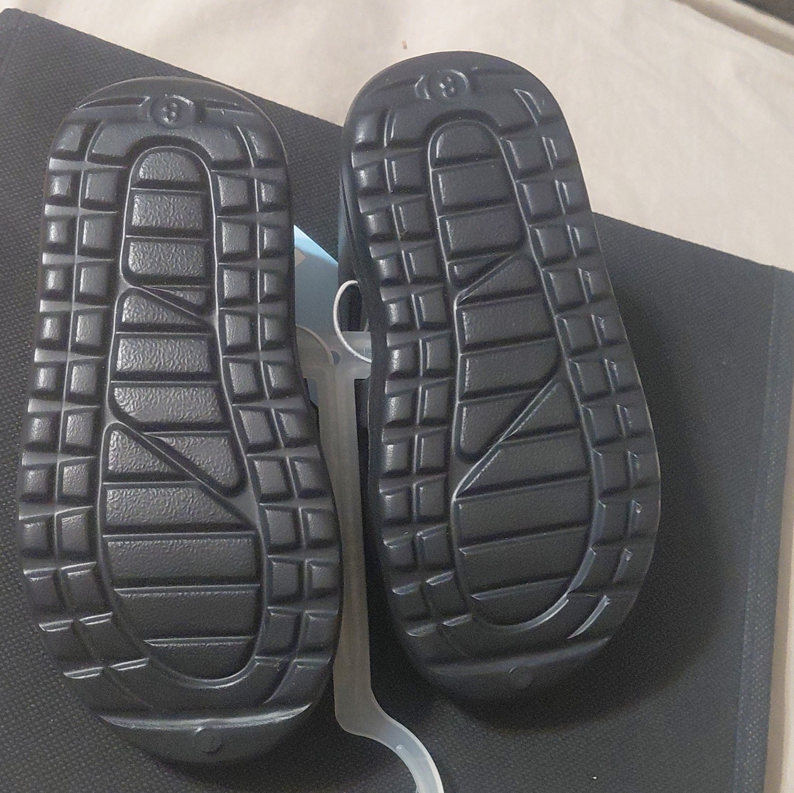 Cat & Jack Unisex Kids Black Clog Sandals Size 8 Hook & Loop Strap