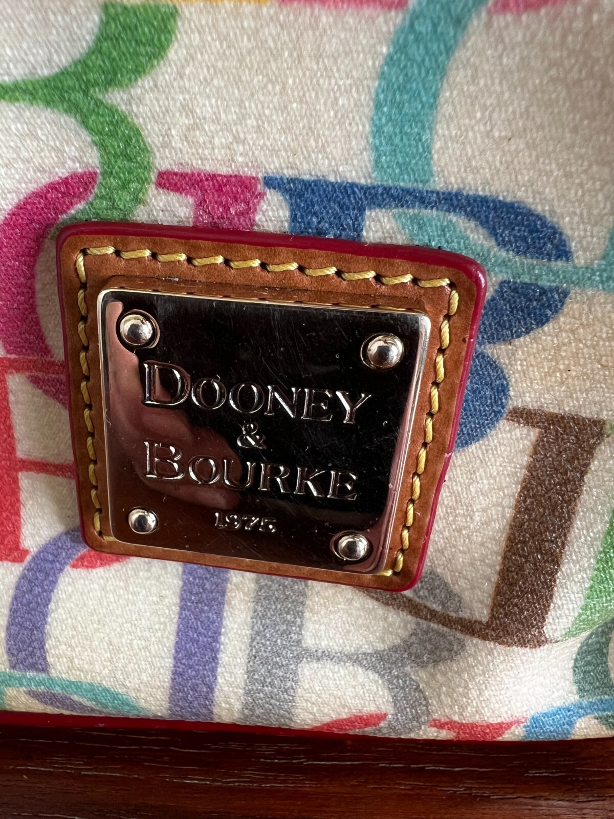VTG Dooney & Bourke Purse SIGNATURE Rainbow Zipper Small 8.75 x 4.75
