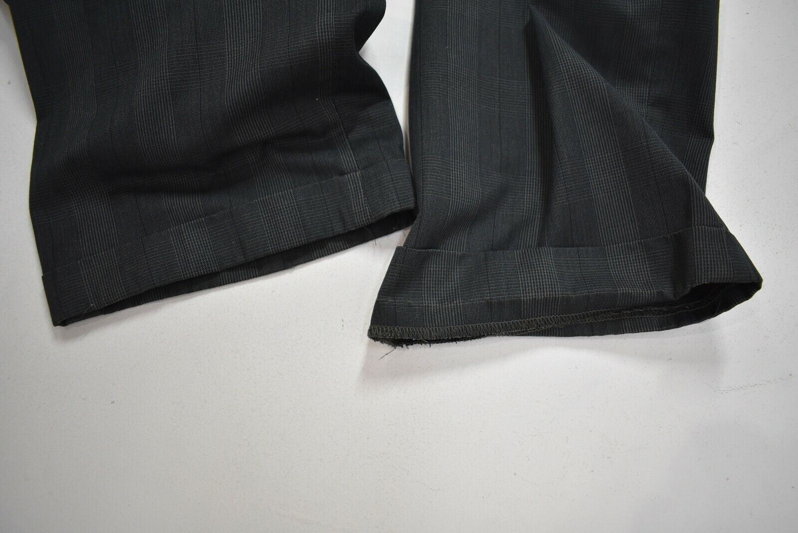 Roundtree & Yorke Men Pleat Front Straight Leg Folded Cuff Slack Pants 33 x 32