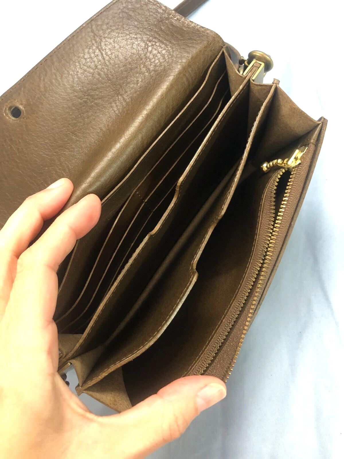 LIANCA CENTRAL Hong Kong BROWN LEATHER Brass Hardware CROSSBODY WALLET CLUTCH