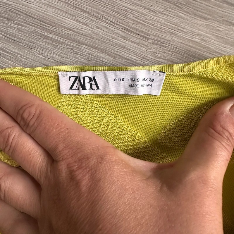 ZARA Yellow Off Shoulder Textured Top Size S
