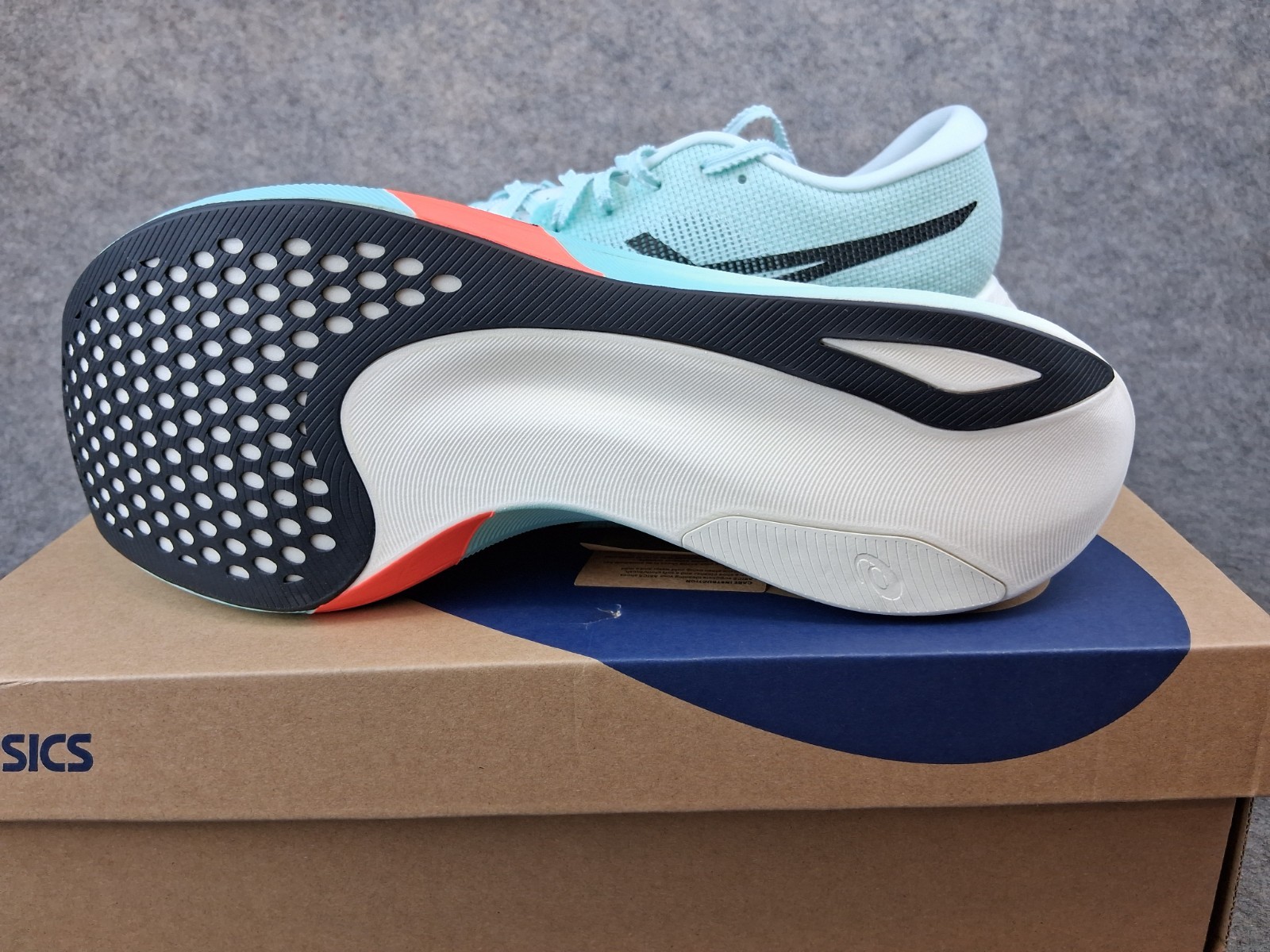 Size 11.5 – Asics Metaspeed Edge Paris Illuminate Mint/Black 1013A124-400