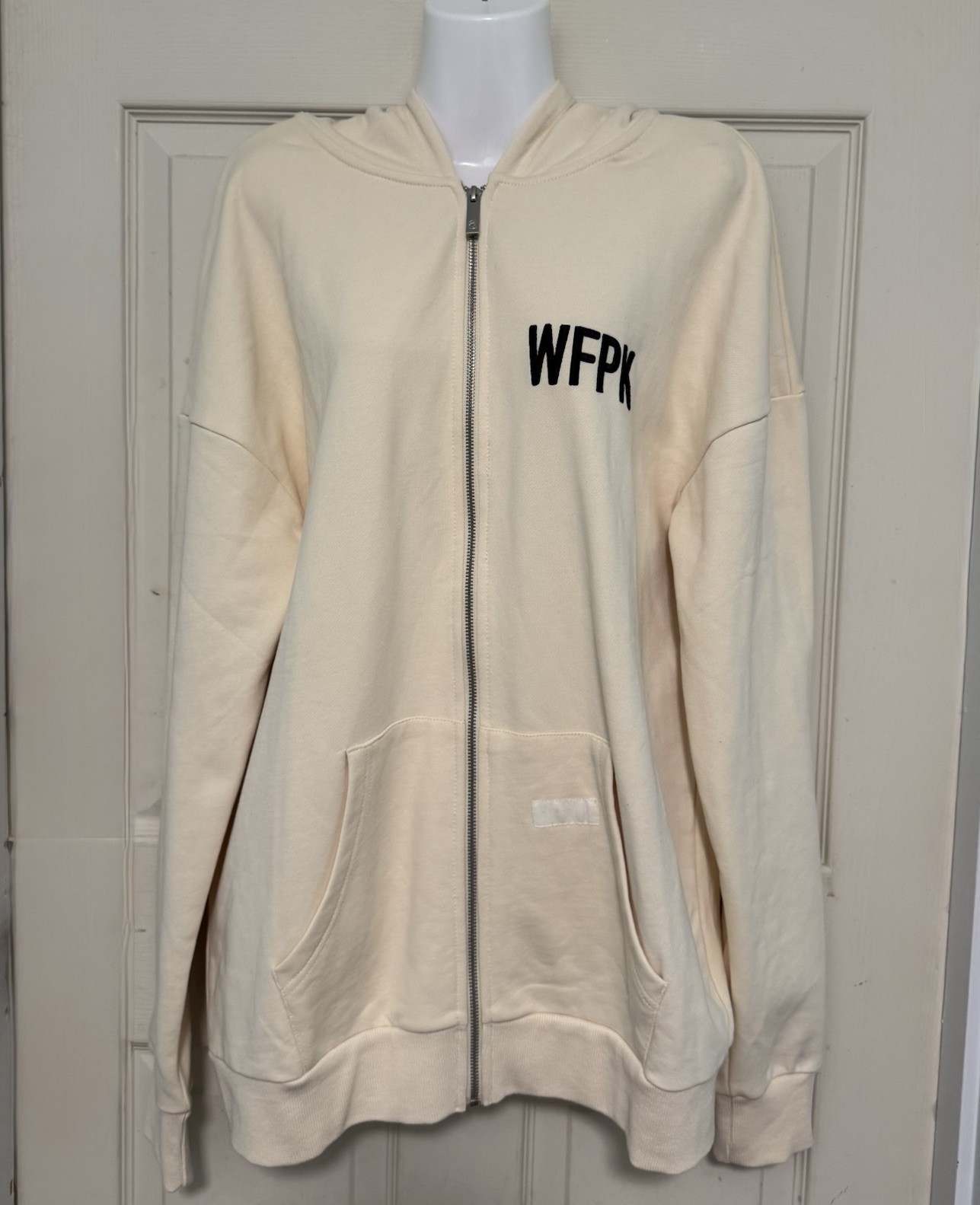 WOLFpak Cream Zip Up Hoodie Medium Oversized WFPK Never Average