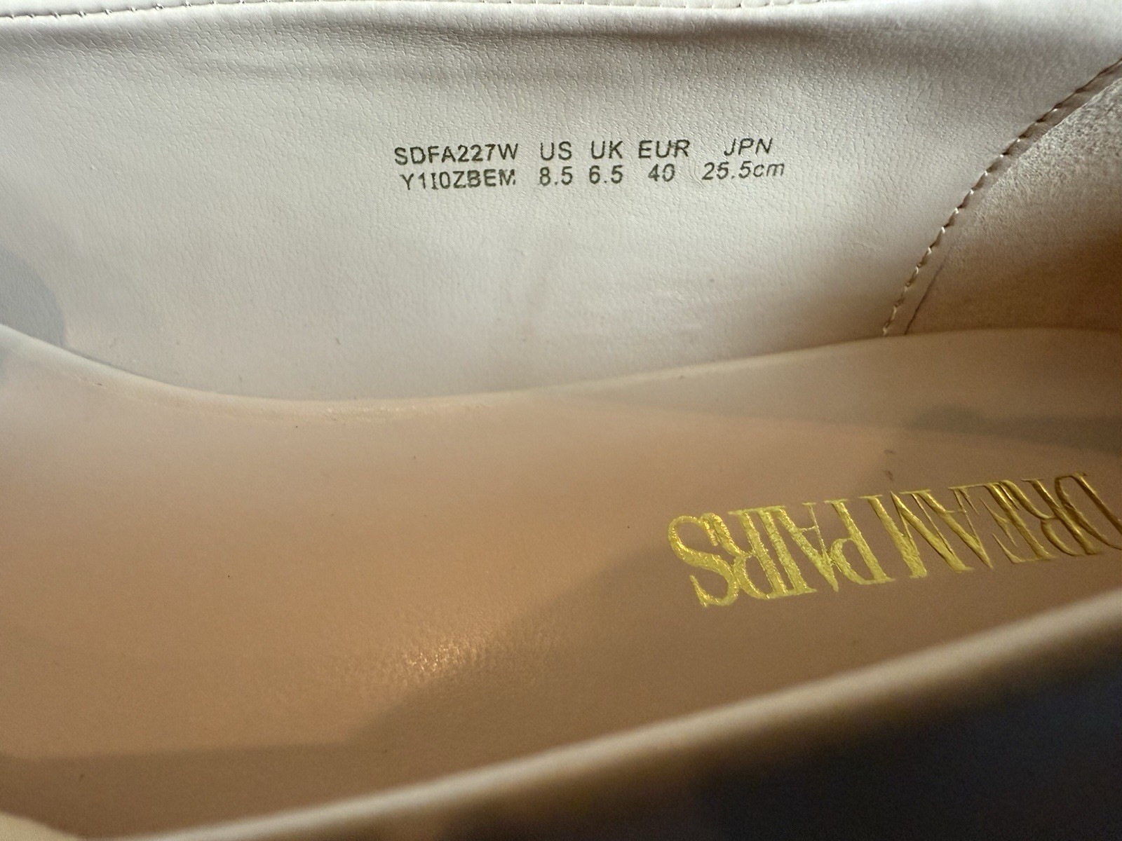 DREAM PAIRS Beige/Black Colorblock Cap Toe Pointed Flats Slip-On US 8.5