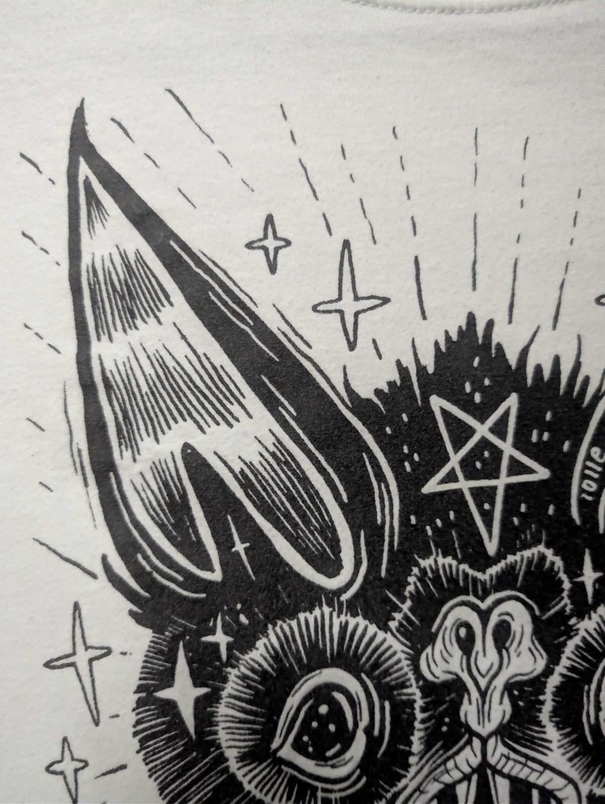 Black Matter Occult Bat Large White Shirt 21.5″ W X 28.5″ W