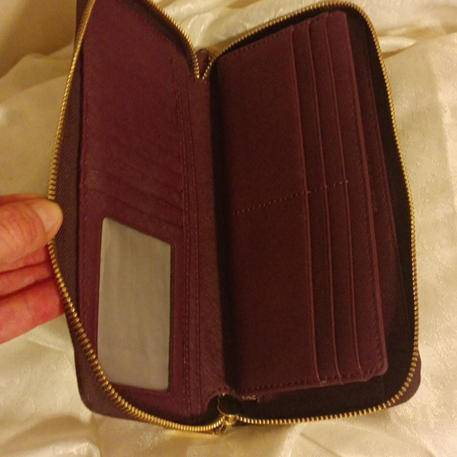 Michael Kors large Saffiano burgundy color leather accordion wallet/ wri…