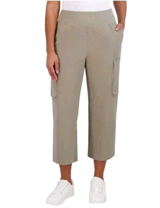 SAGE COLLECTIVE WOMENS CAPRI ZIP CARGO POCKETS PANT. INSEAM 25 1/2 “