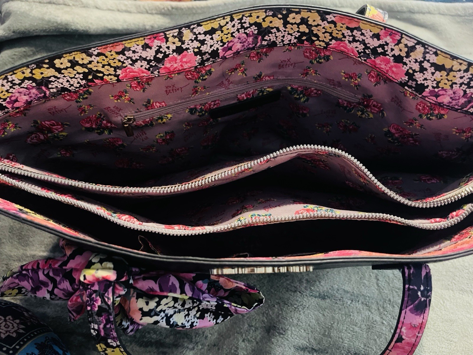 Betsey Johnson Black ,Floral Lined Inner Pockets Bow Gold