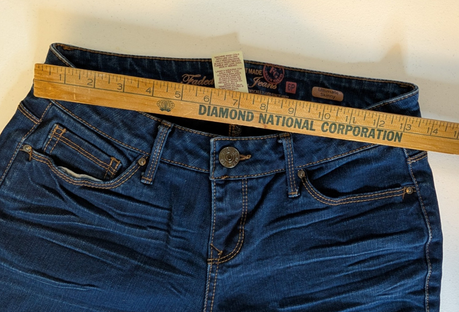 Faded Glory Dark Blue Jeans Tapered Leg Women’s Size 6 Petite 5 Pocket Design