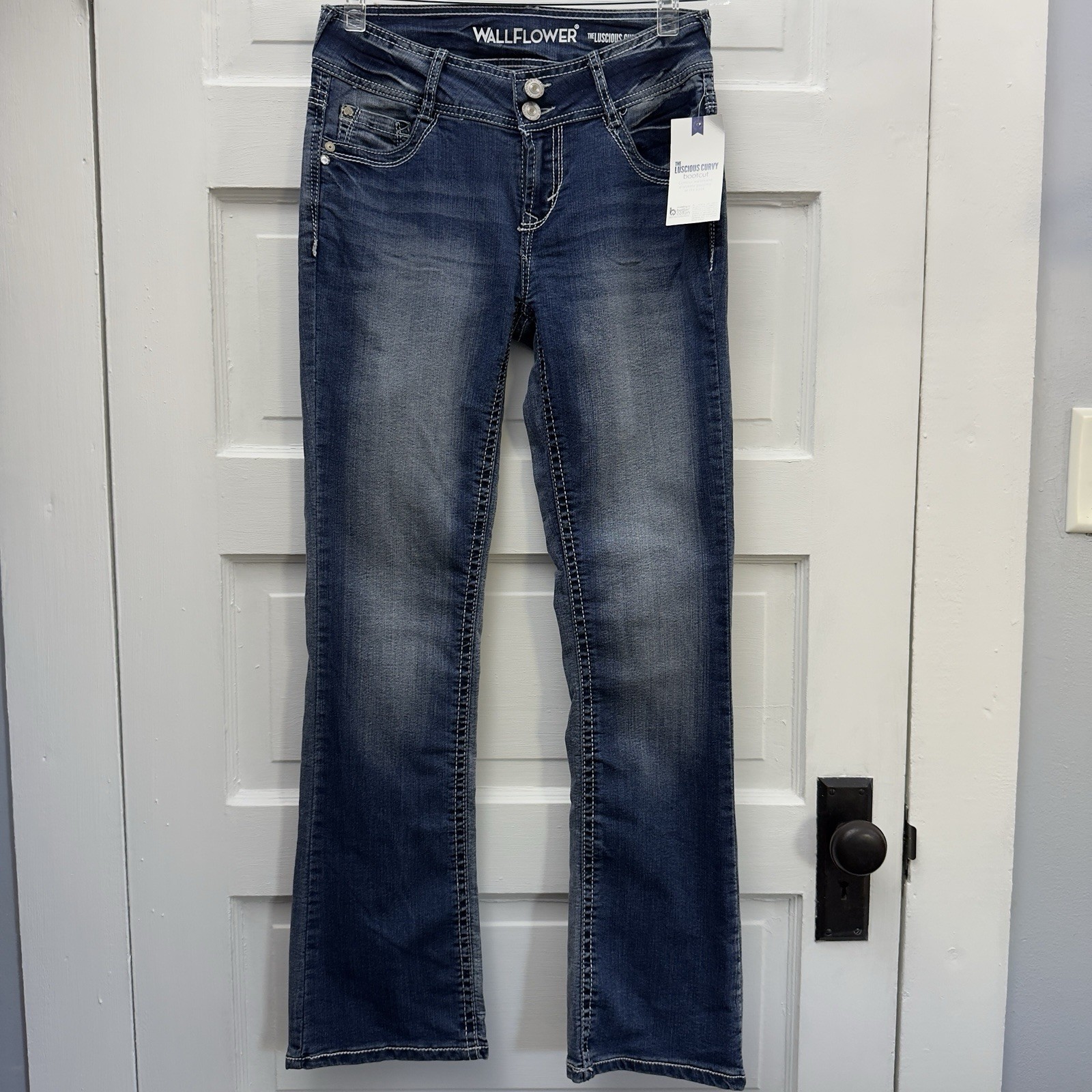 Curvy Bootcut Stretch Jeans Wallflower Juniors 5 Reg Blue NWT