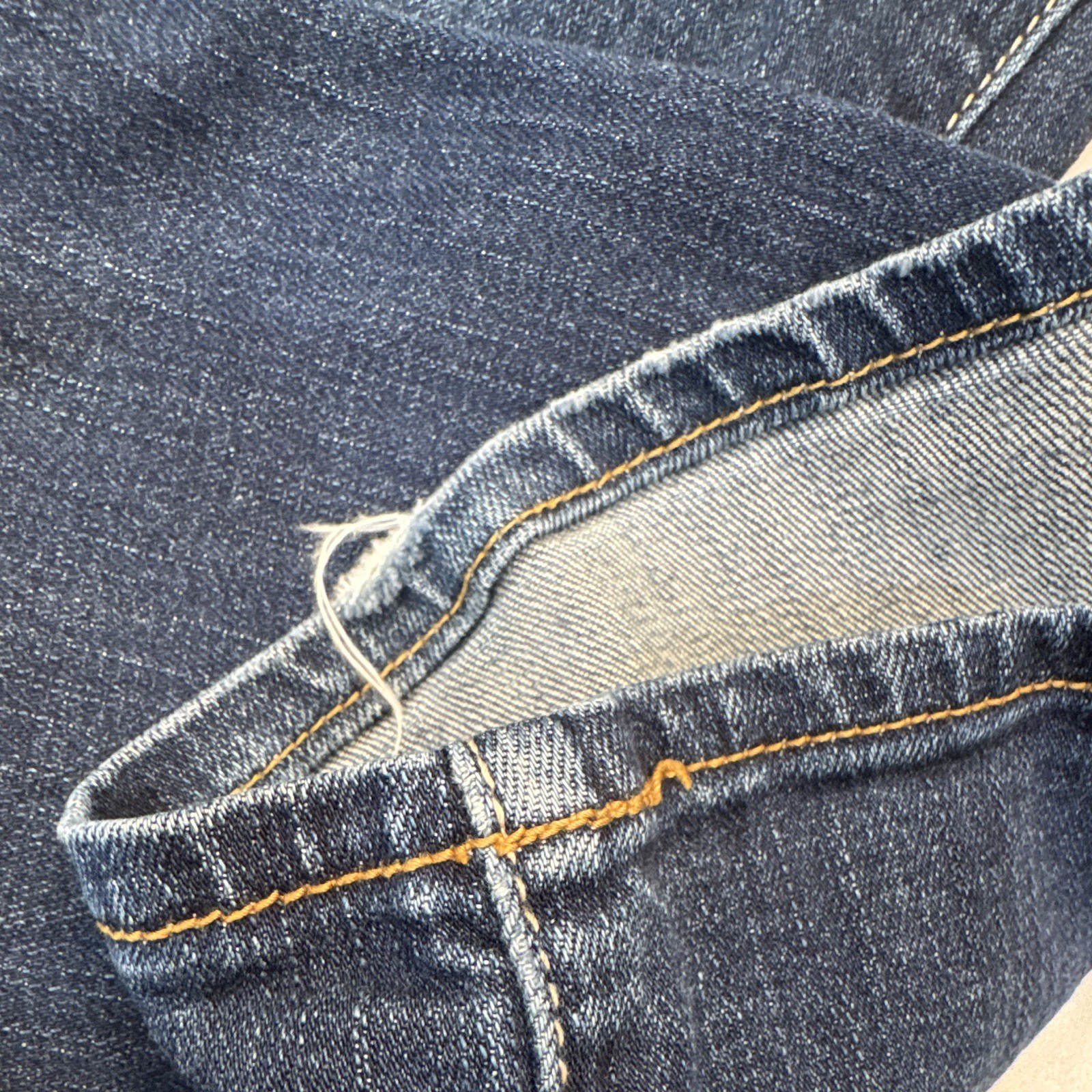 American Eagle Women’s Sz 4 Long Slim Fit Bootcut Jeans Dark Wash Stretch 2012