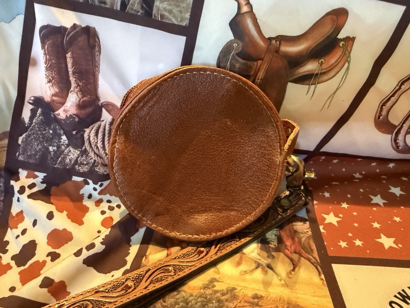Hand painteBrown Tooled Floral Zip Coin Wallet Wristlet w/ Wrist Strap – Women’s