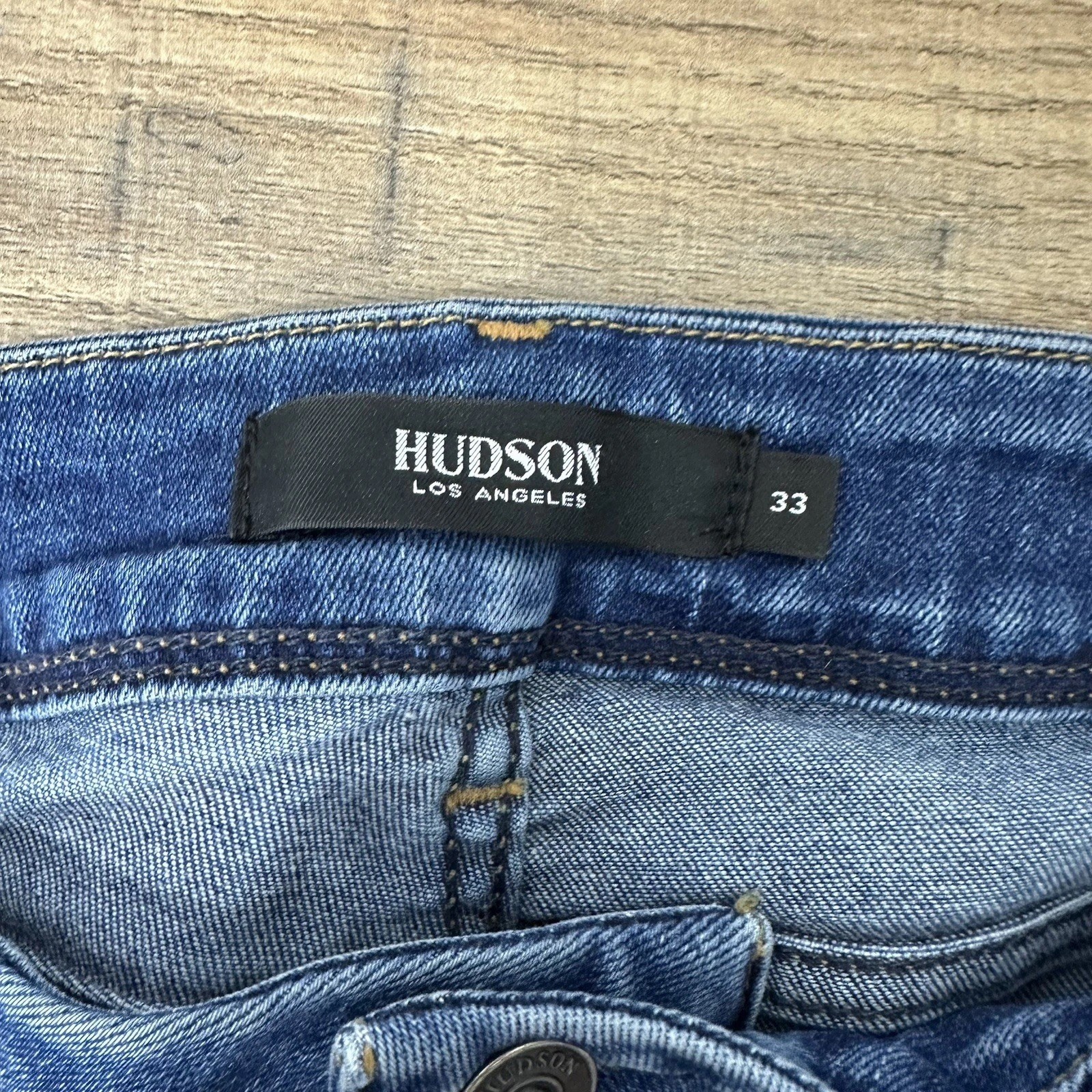 Hudson Women’s Flap Pocket Medium Wash Skinny Jeans Style WM422DDA Size 33