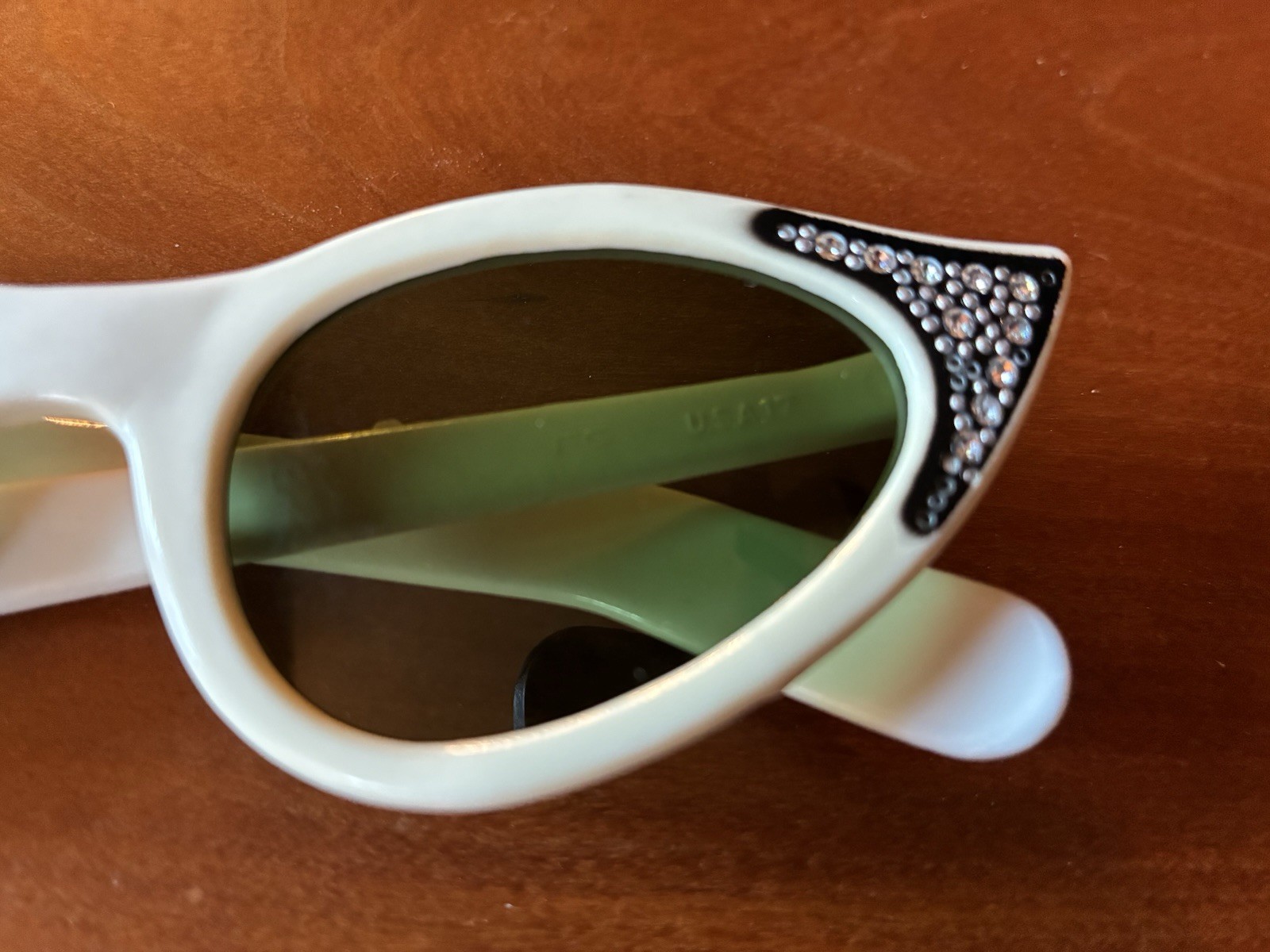 Vintage FG Foster Grant Cat Eye White With Biack Rhinestone Sunglasses USA