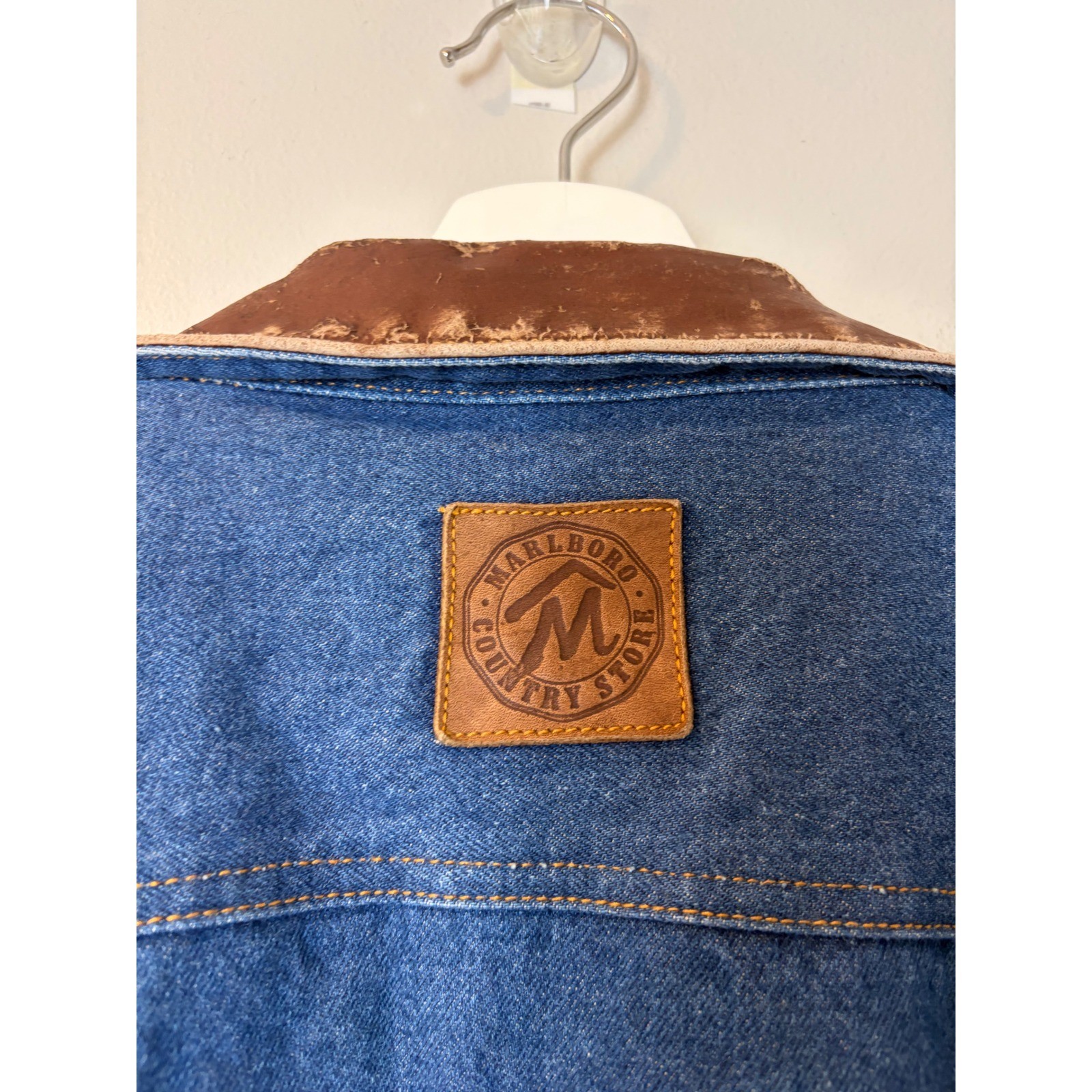 Vintage Marlboro Country Store Denim Jacket Leather Collar XL Blue