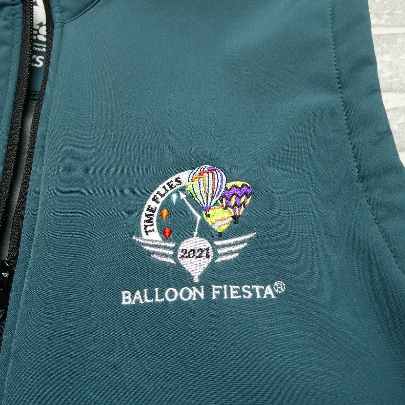Balloon Fiesta Vest Size XS Green Softshell Full Zip Pockets Hot Air Albuquerqu