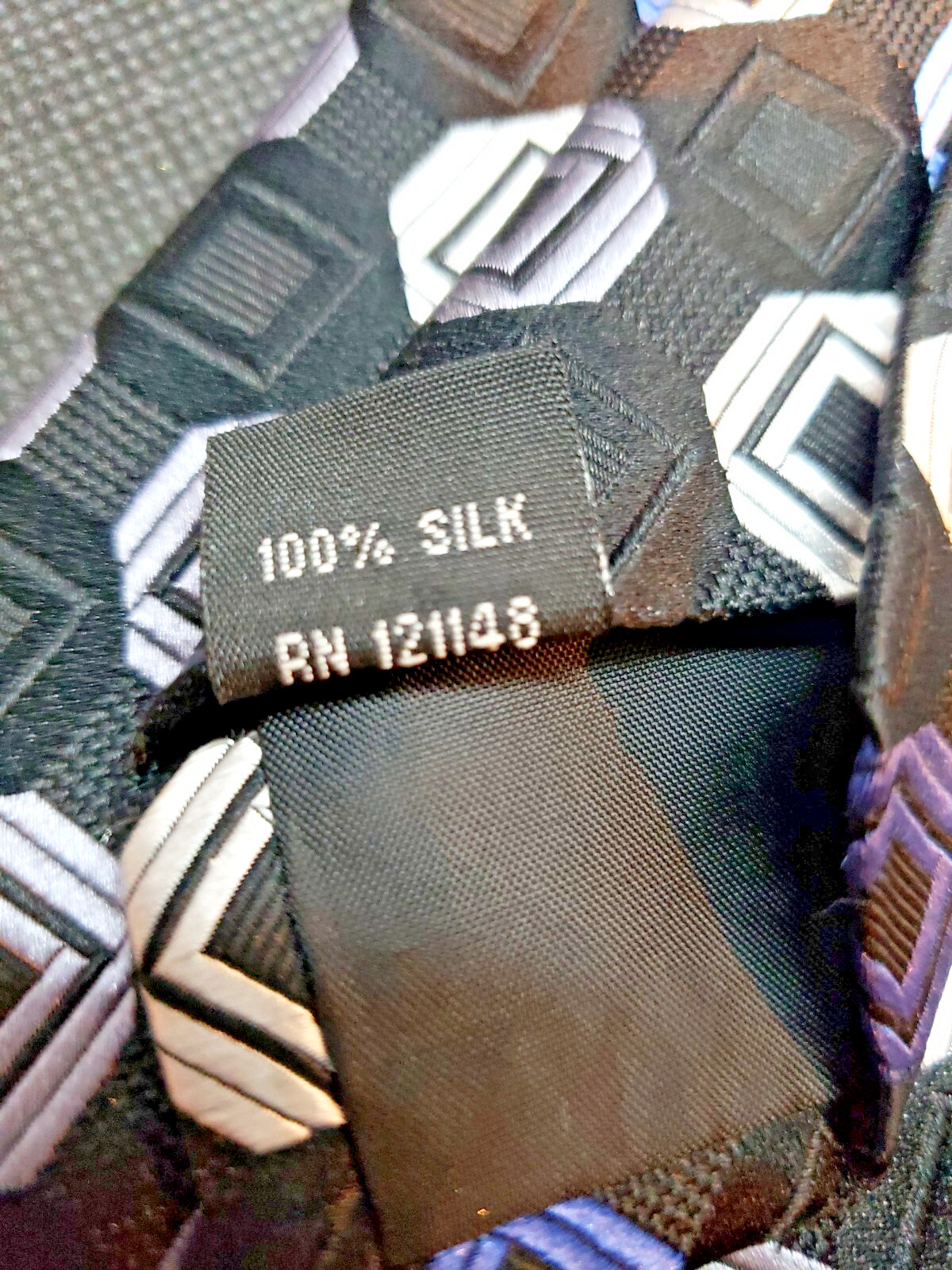 Michael Kors Silk Neck Tie Geometric Pattern Blue Black Classic 57″-60″ New Sexy