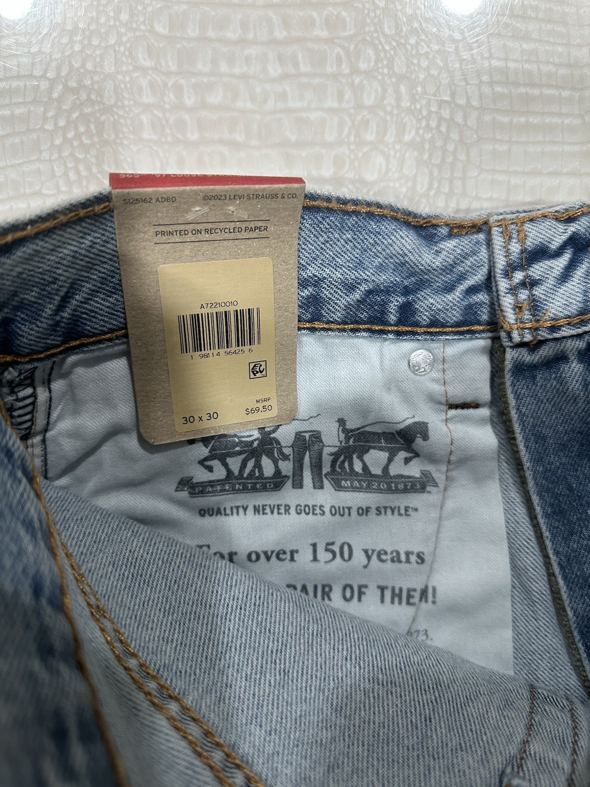 Levi’s 565 Loose Straight Men’s Jeans – Size 30×30
