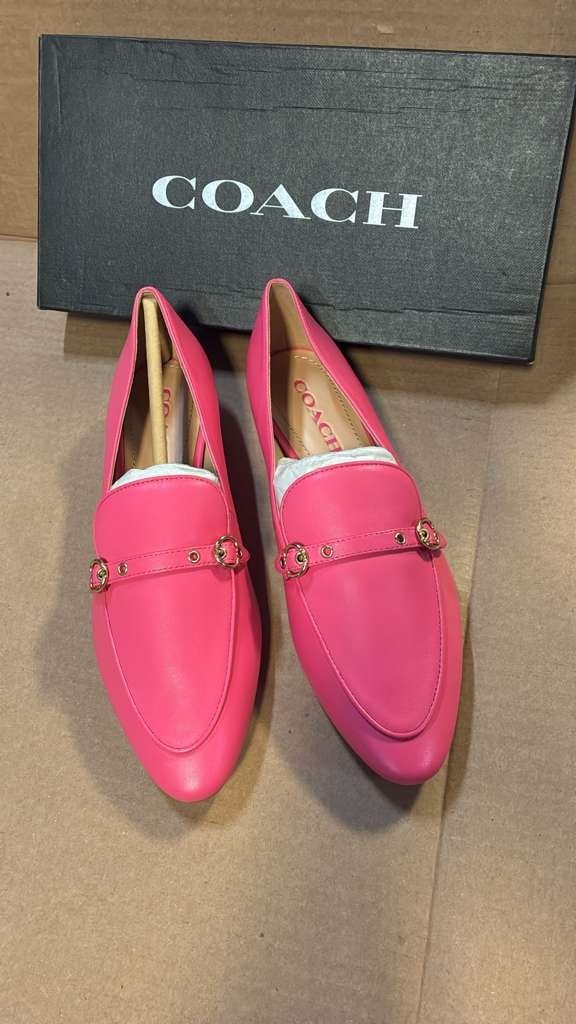 Coach Women C5844 Isabel Loafer 7B Pink Leather Gold Logo Barbiecore Preppy