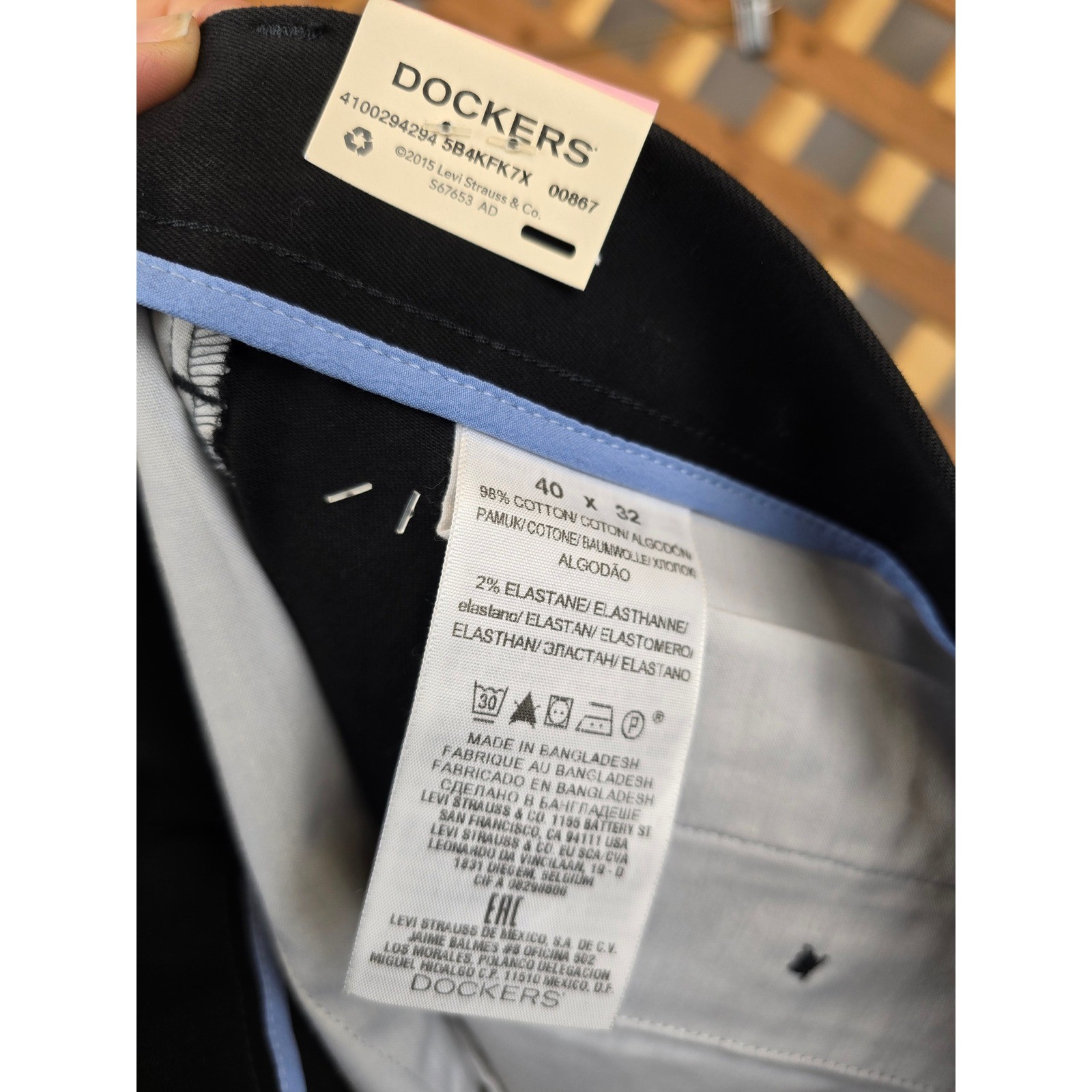 Dockers Signature Khaki Pants Mens 40×32 Black Pleated Classic Fit – New