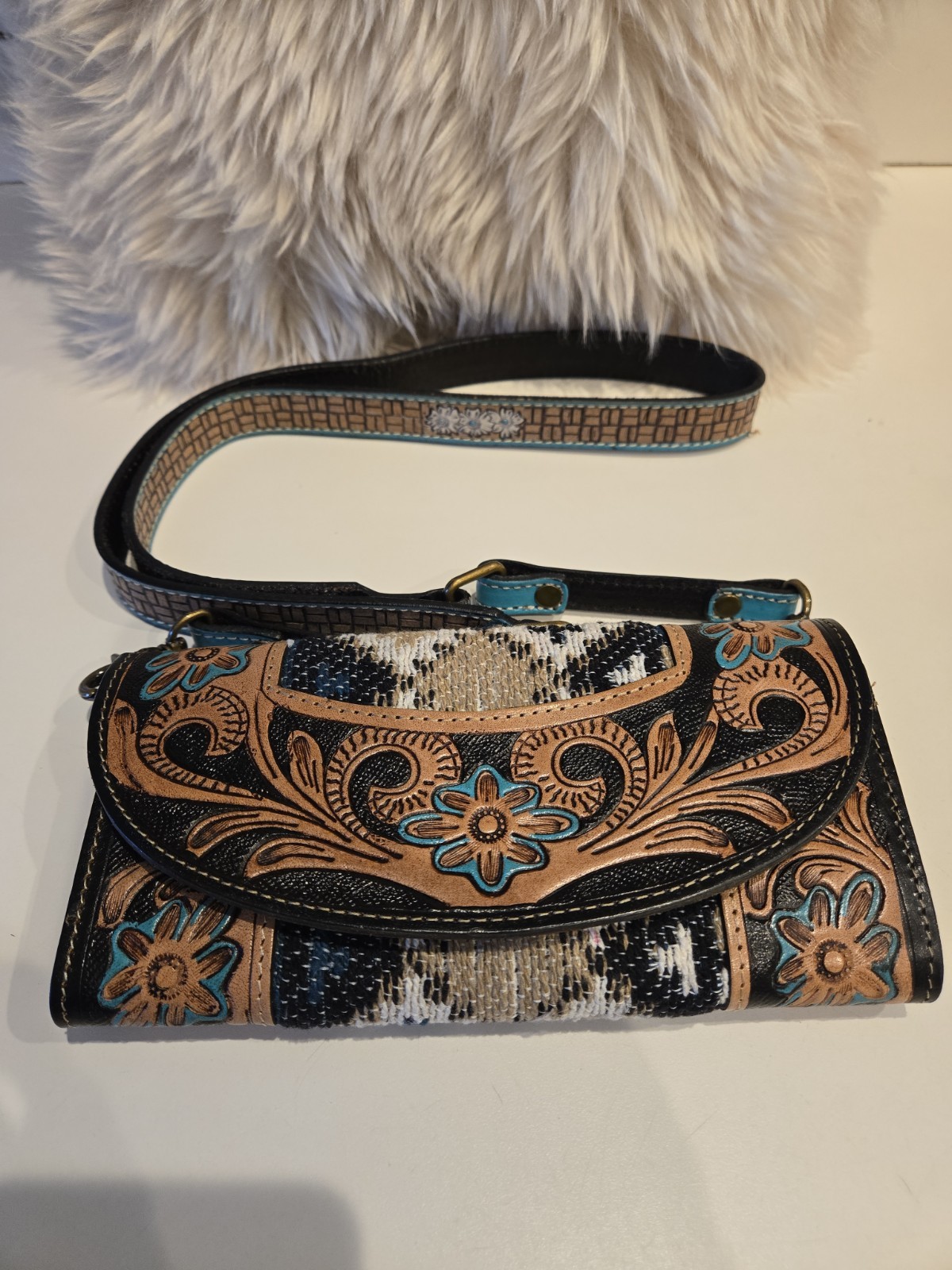 Myra Monolouge Crossbody Wallet
