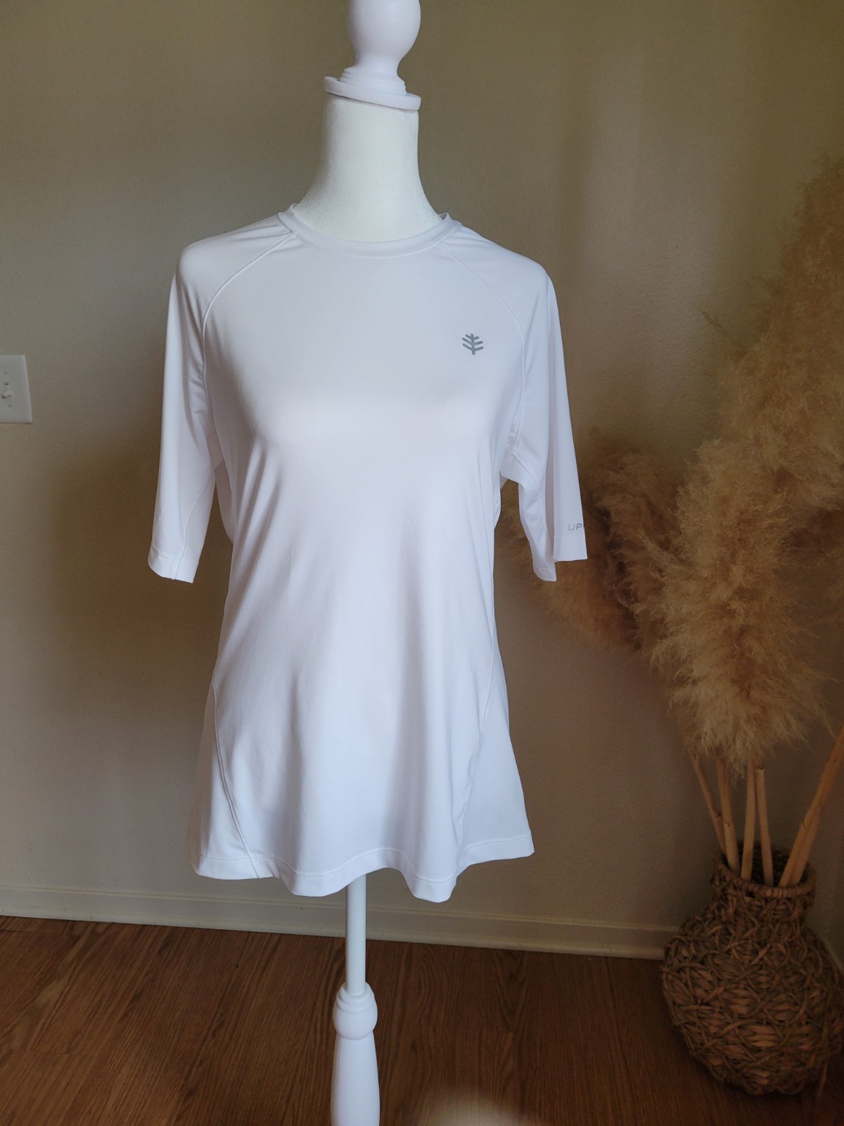 Coolibar UPF50 Top Devi Short Sleeve Fitness Shirt White Athlon Fabric Small New