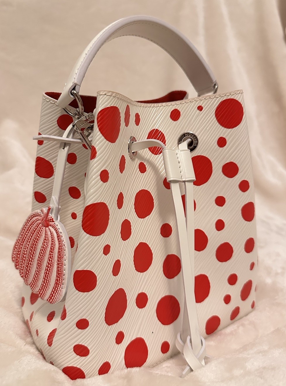 Louis Vuitton Yayoi Kusama NéoNoé BB Bucket Bag White/Red Polka Dot Strap