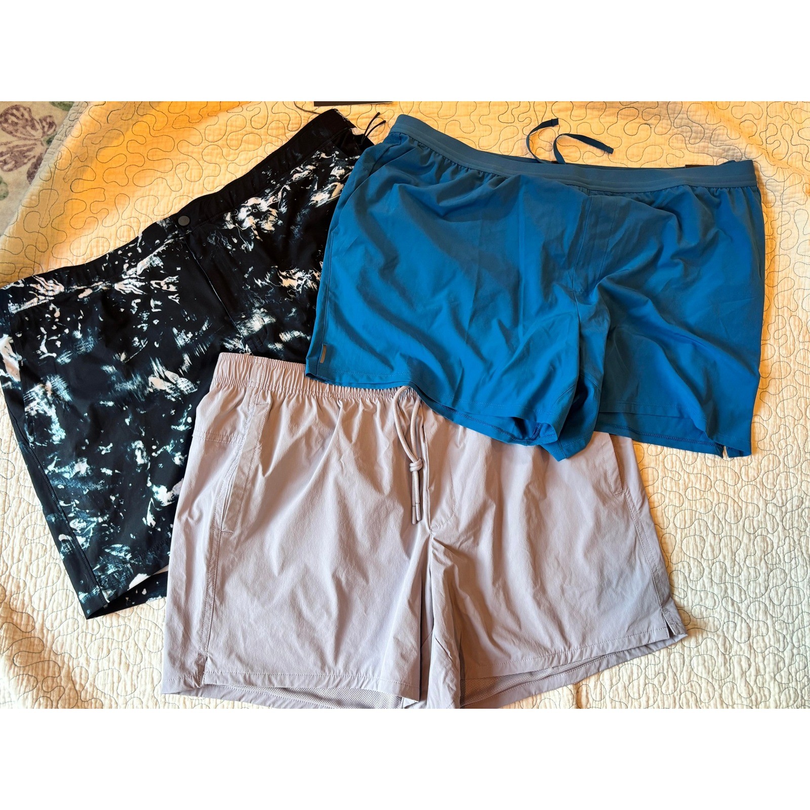 VRST Mens Shorts Bundle XXL 5 Inch Inseam Relaxed Slim Everyday 3 Pairs