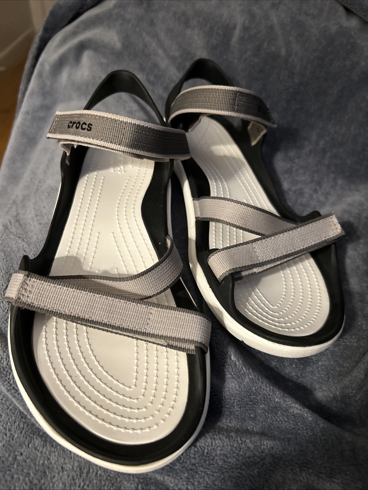Crocs Women’s Swiftwater Webbing Sandals White/Gray Adjustable Straps Size 9