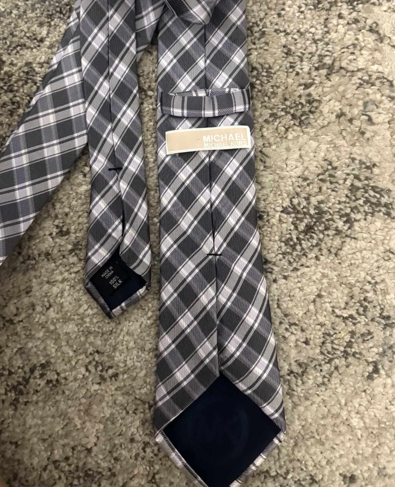 MICHAEL KORS MEN’S TIE 100% SILK MADE IN CHINA