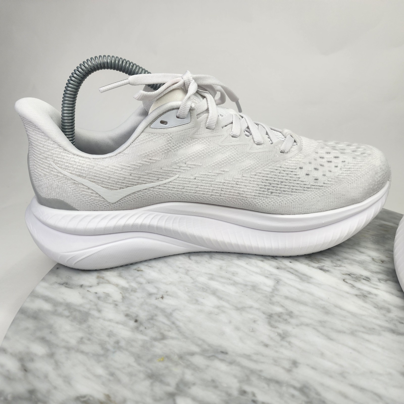 Hoka One One Mach 6 Triple White Running Shoe’s Women’s Size 8.5D 1147834WWH