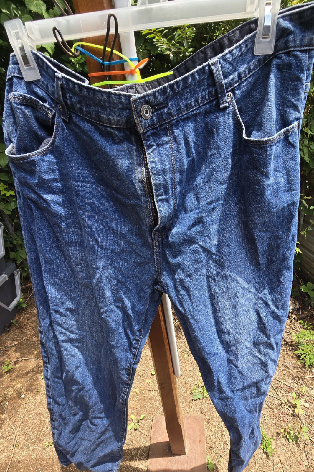 Used Mens Nautica Blue Jeans 40×32 With 32 Printed Backwards