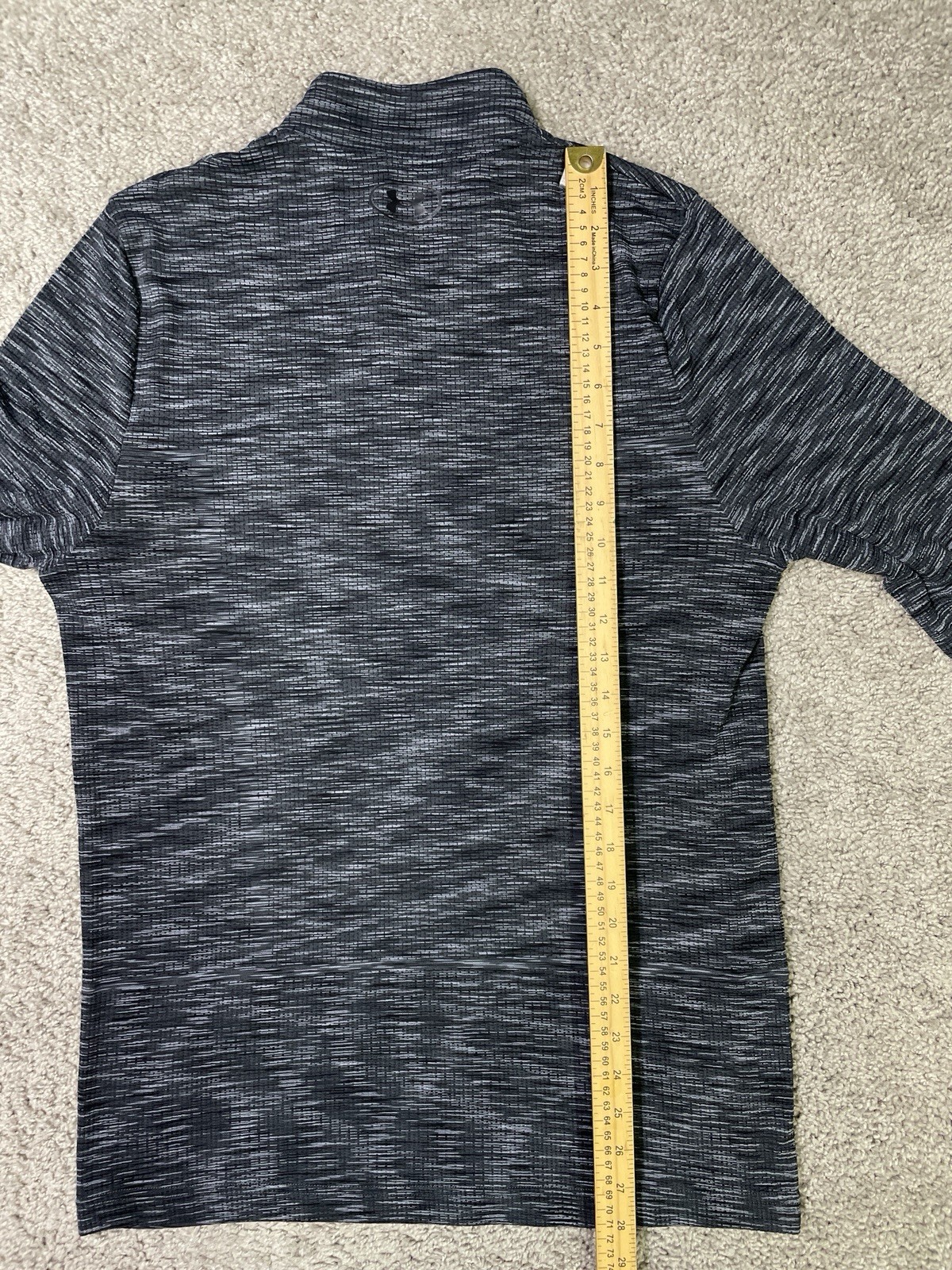 Under Armour Men’s Seamless 1/2 Zip Pullover Lightweight Black 1359875 Medium