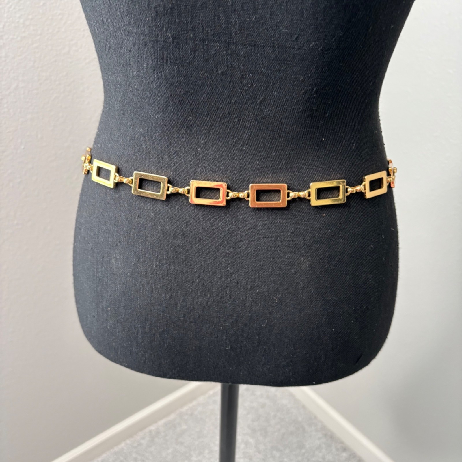 Lauren Ralph Lauren Gold Tone Herringbone Link Belt Preppy 19 in