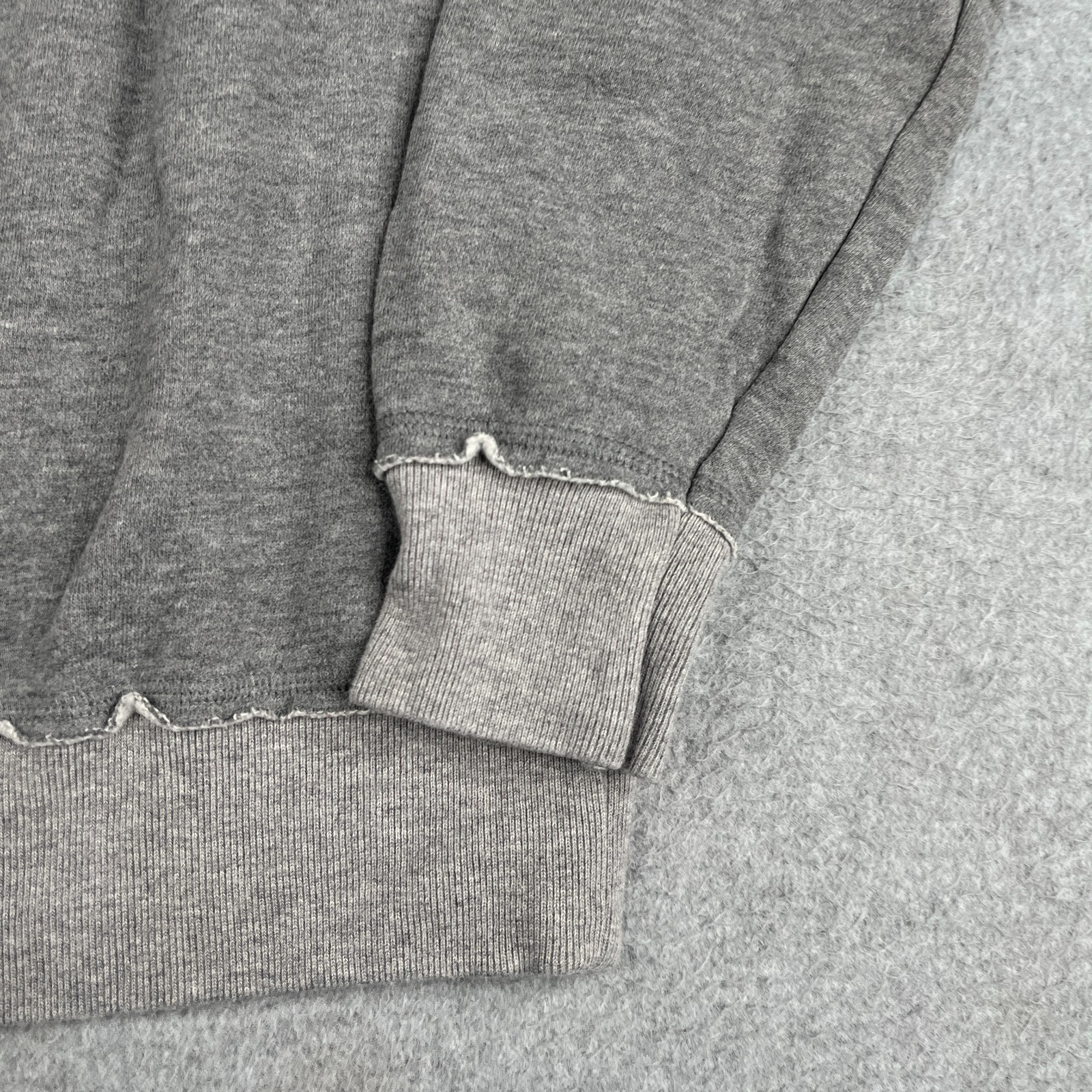 Wizarding World Harry Potter Gryffindor Sweatshirt Medium Grey Sweater Pullover