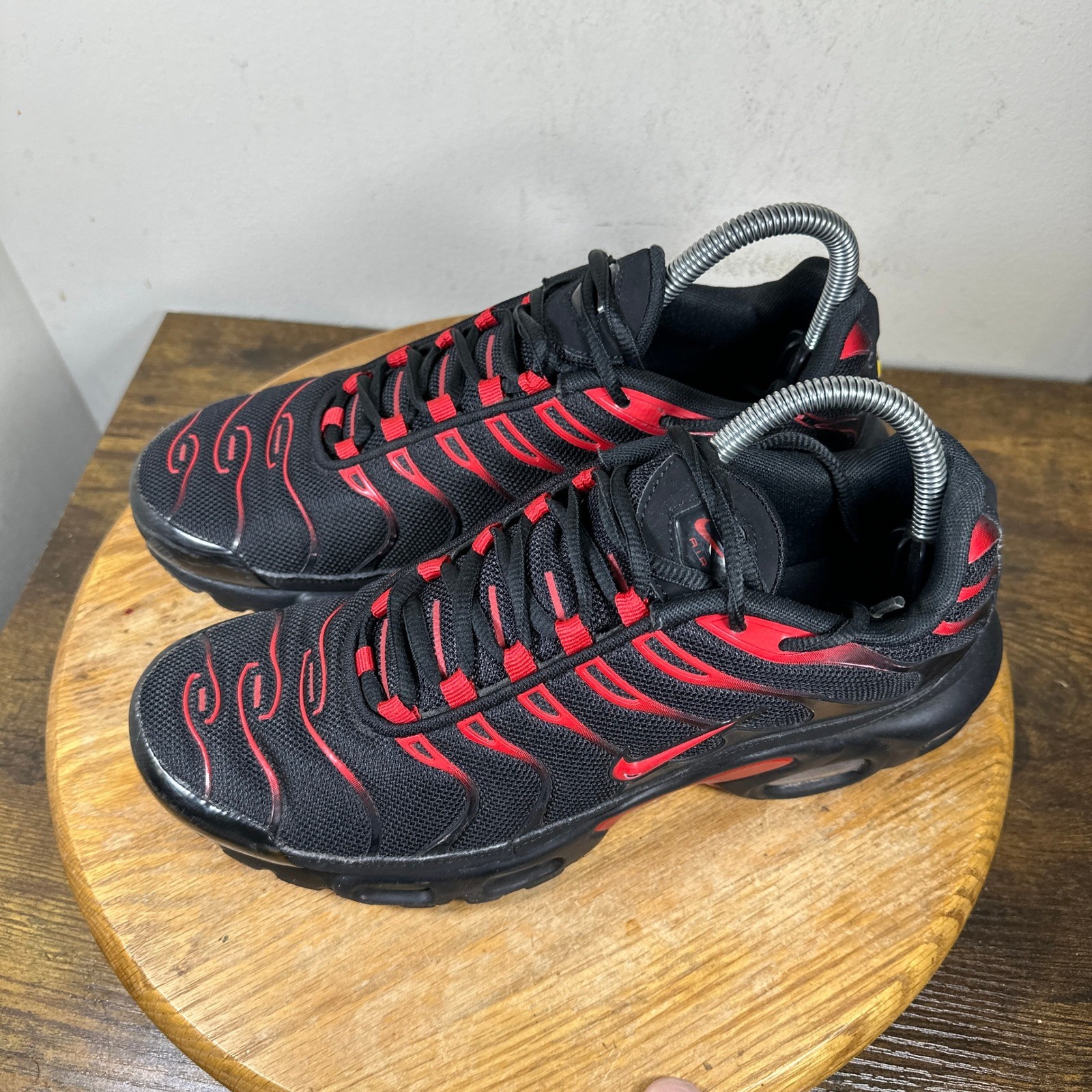 Nike Air Max Plus TN Black University Red Mens Running Shoes CU4864-001 Size 9