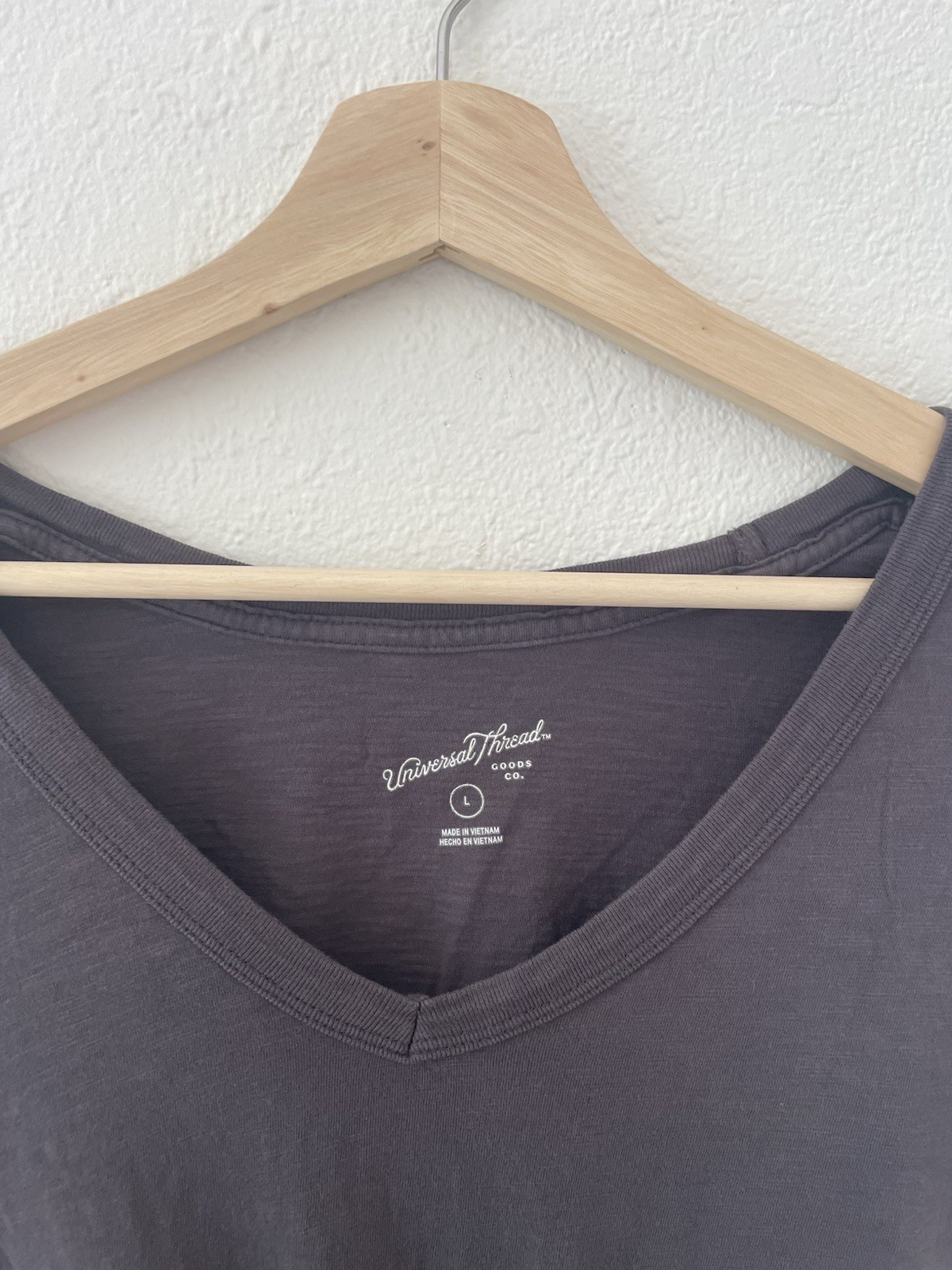 Universal Thread Cotton Knit V-Neck Short Sleeve Solid Gray T-Shirt L Regular