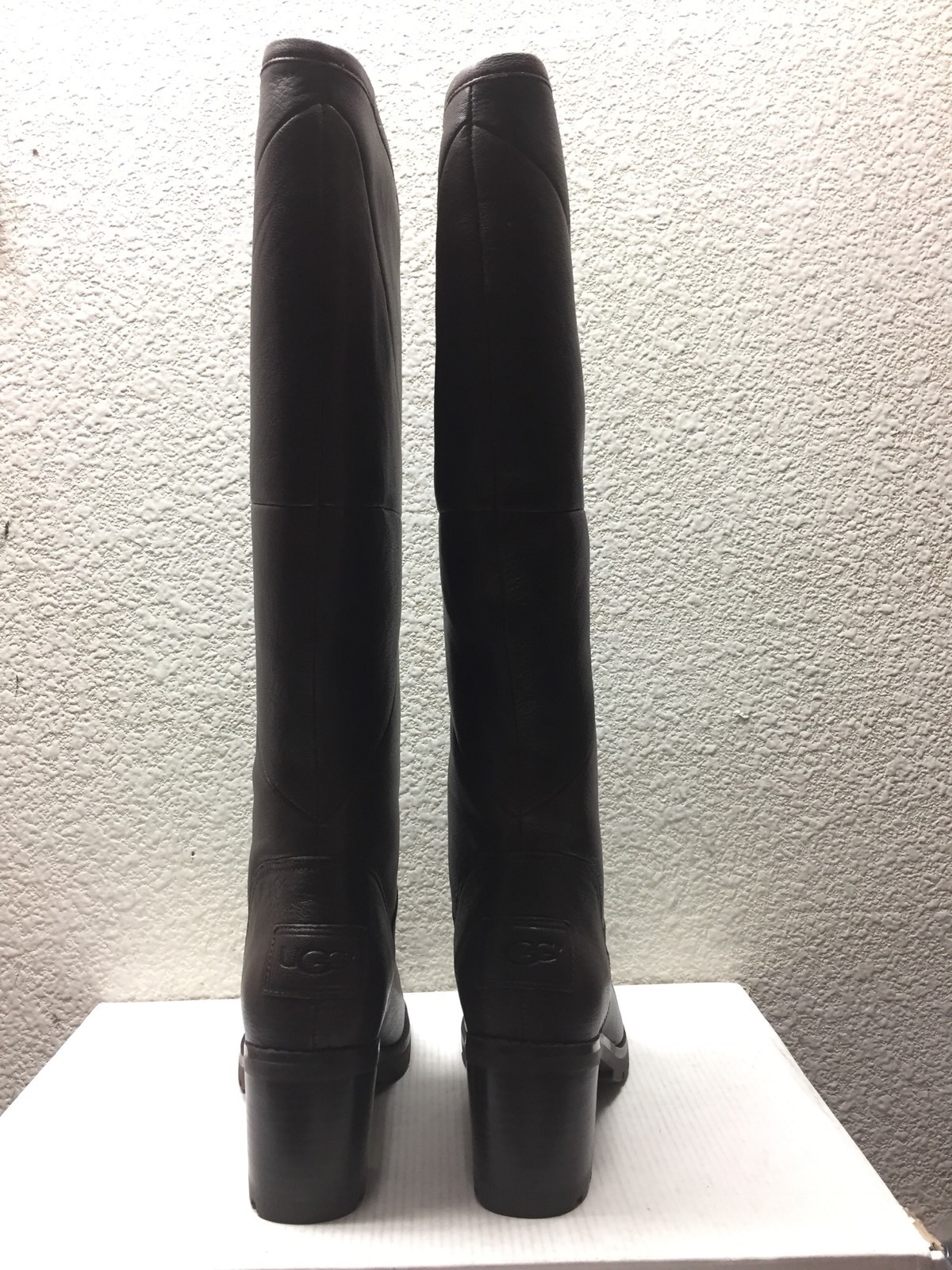 UGG AVERY STOUT LEATHER WATER RESISTANT BOOT US 9 / EU 40 / UK 7.5 – NIB