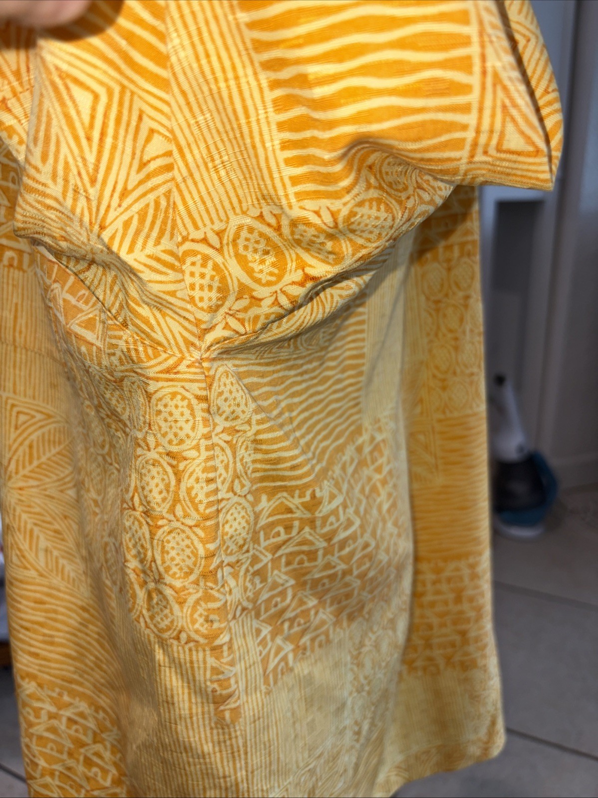 Tommy Bahama Shirt Men’s Large Yellow Pineapple Silk Camp Short Sleeve