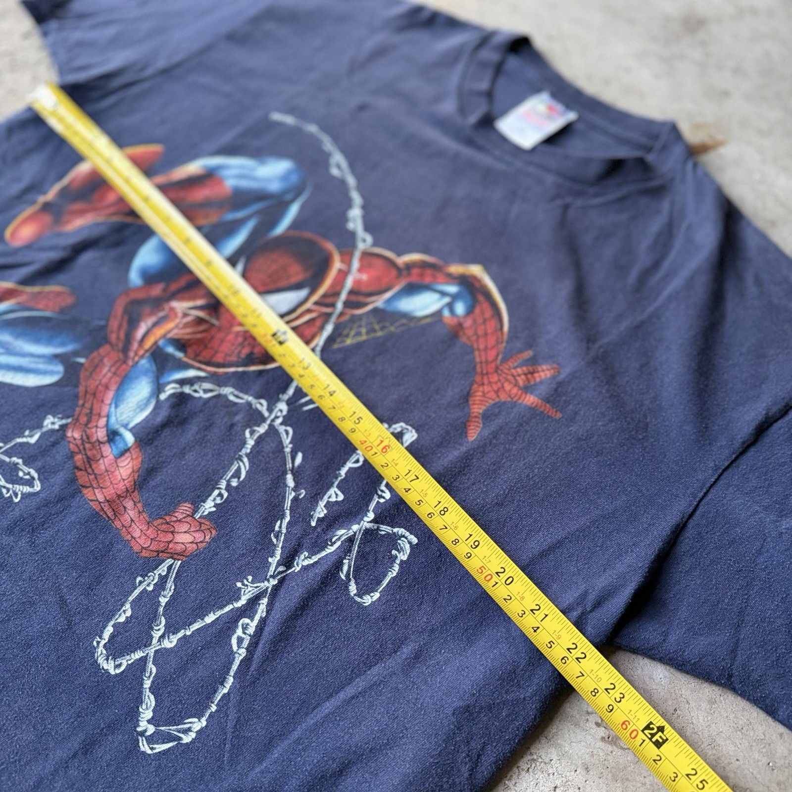 Vintage Marvel Comics 1999 Spider-man Swinging With Webbing T-shirt