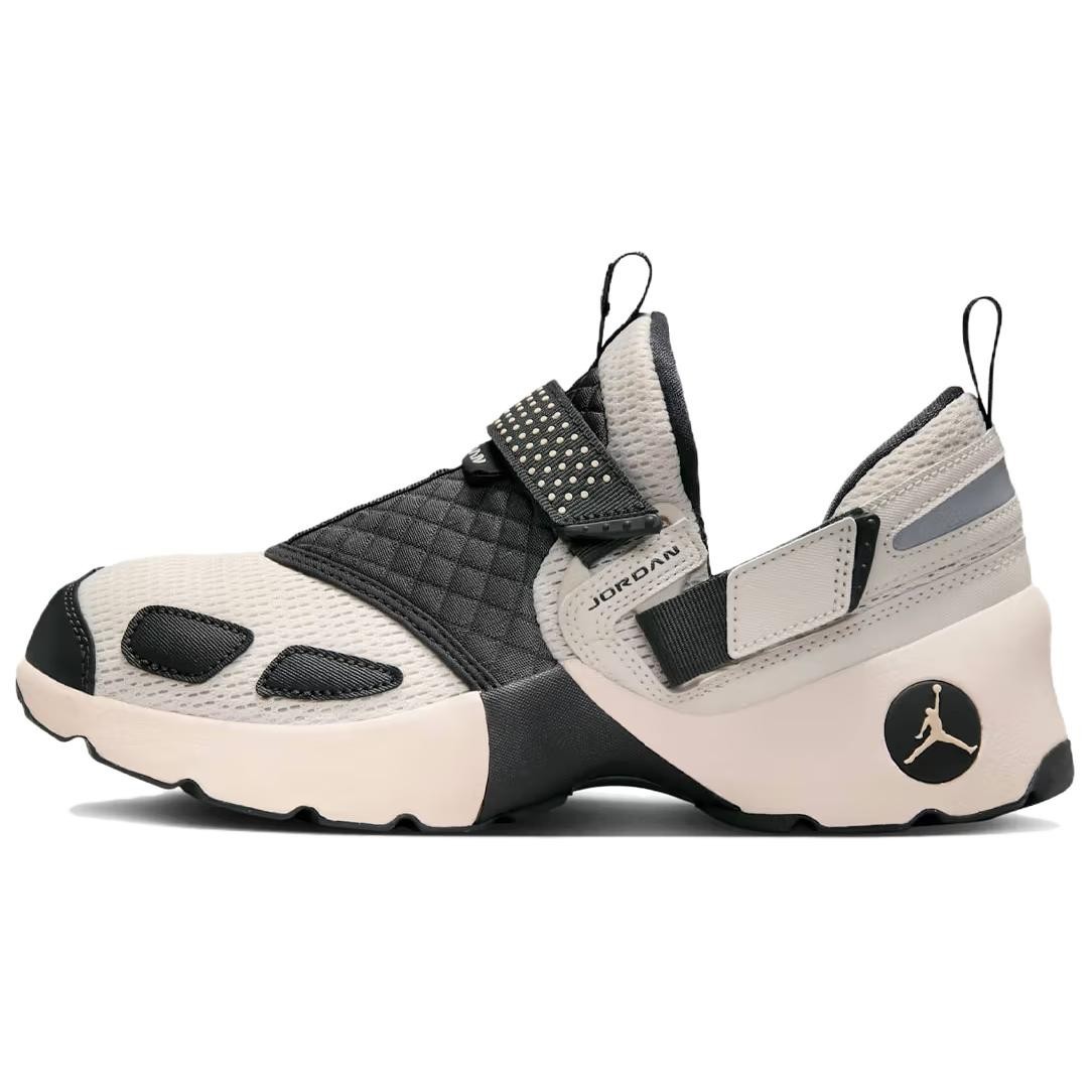 Jordan Trunner Lx Light Orewood Brown Womens HQ2164-102