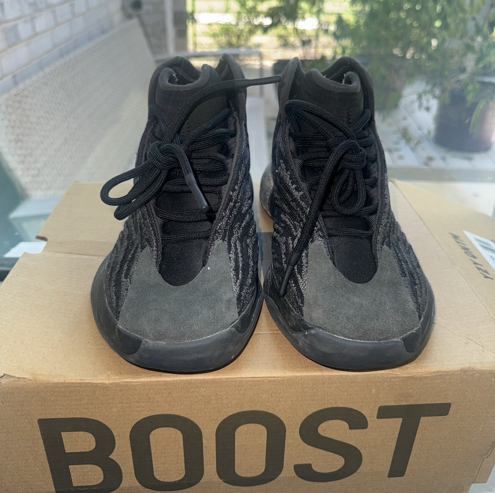 Adidas Yeezy Qntm Onyx Men Size 7.5