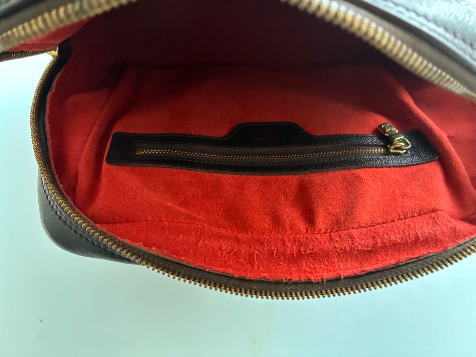 Louis Vuitton Damier Ebene Handbag – Authentic