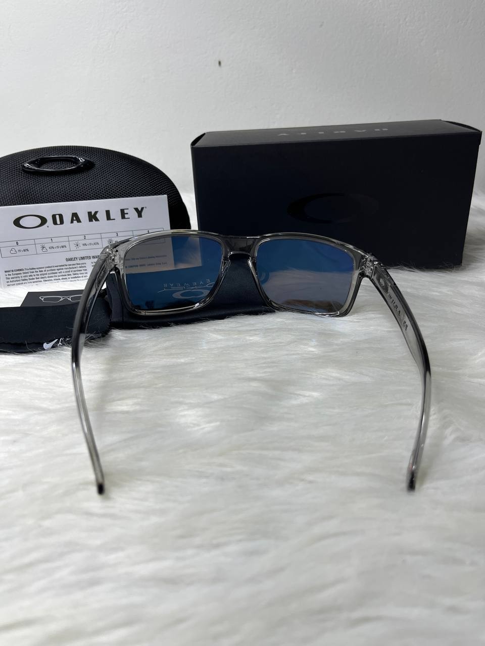 Oakley Holbrook Sunglasses Grey Smoke Clear Frame Blue Mirror Polarized Lens New