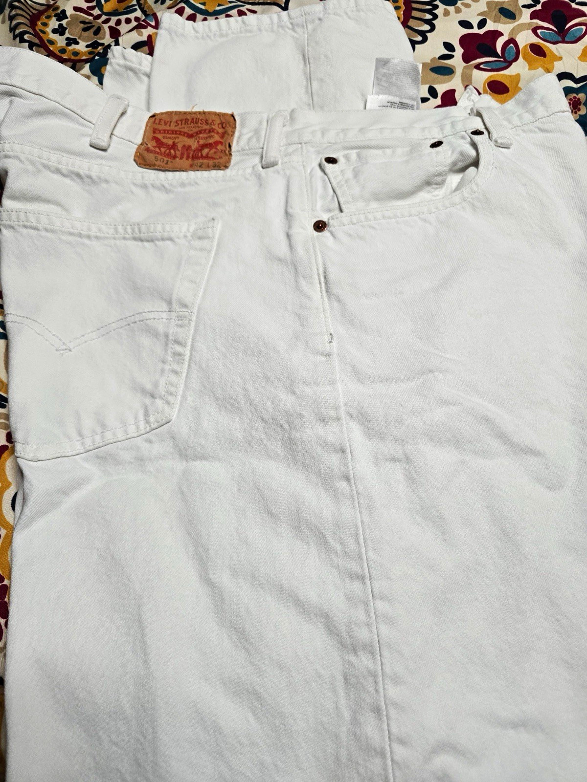 Levi’s Men’s White Denim Jeans Size 42 Straight Fit Mid Rise 5-Pocket