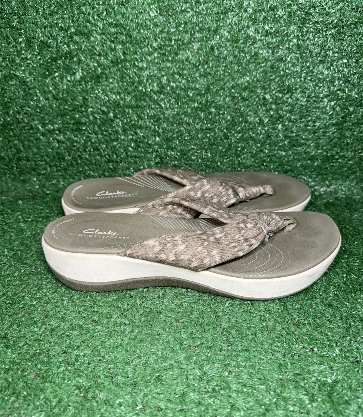 Clarks Cloudsteppers Arla Sandals Women Size 9 Brown Strappy Thong Comfort Slide
