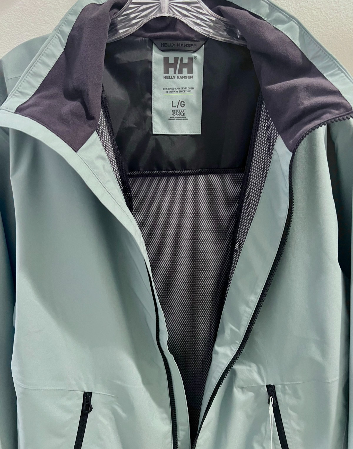 NWT Helly Hansen Men’s HP Racing Bomber Jacket Windbreaker, Cactus Green, Large