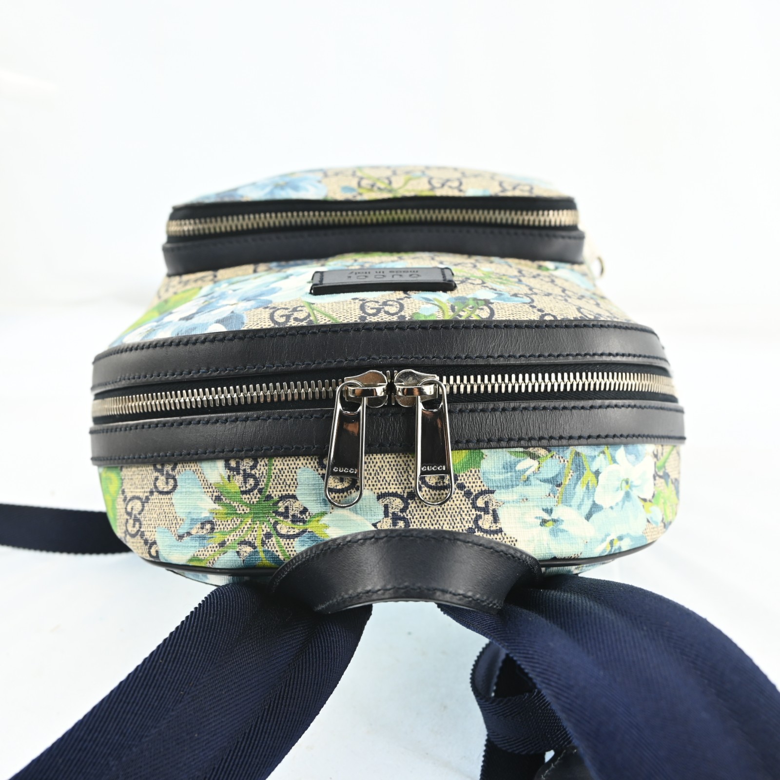 Auth GUCCI GG Blooms 546327 Beige Navy Multi PVC Leather Backpack C1765OO801