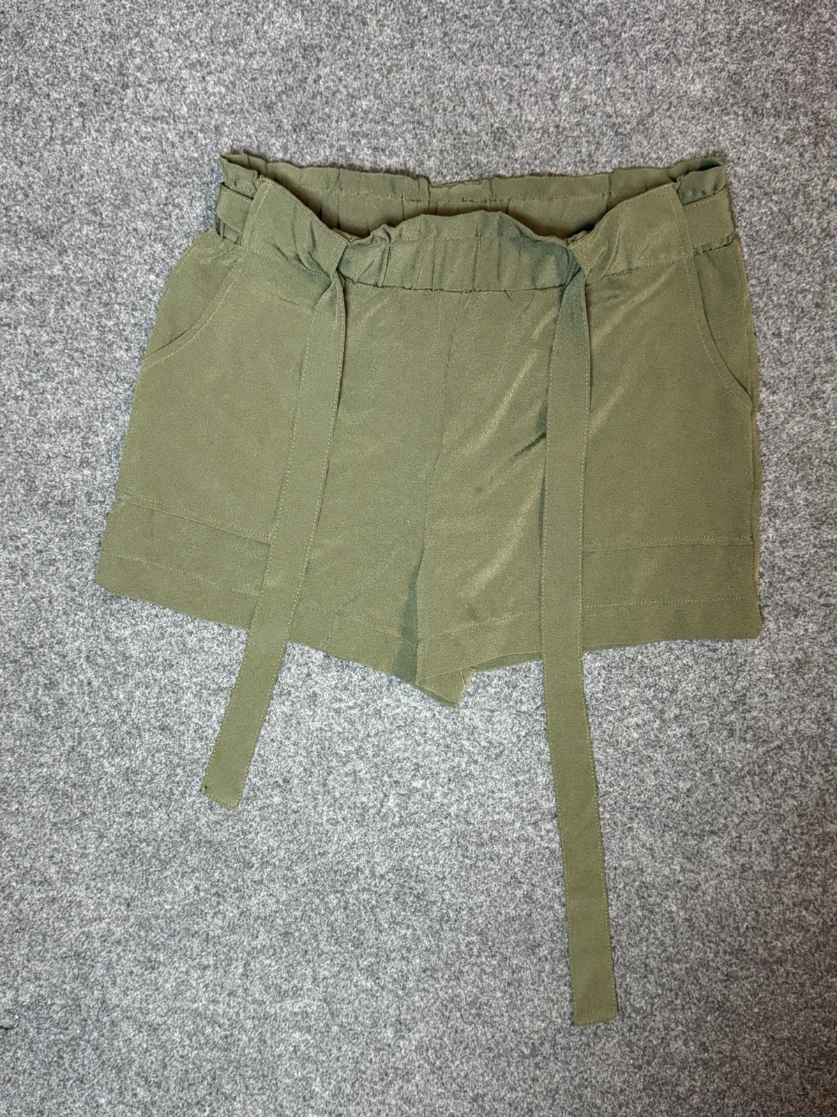 Cisono Woman’s Green Medium Short Shorts